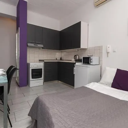 Apartment Love * Jesenice (Split-Dalmatia)